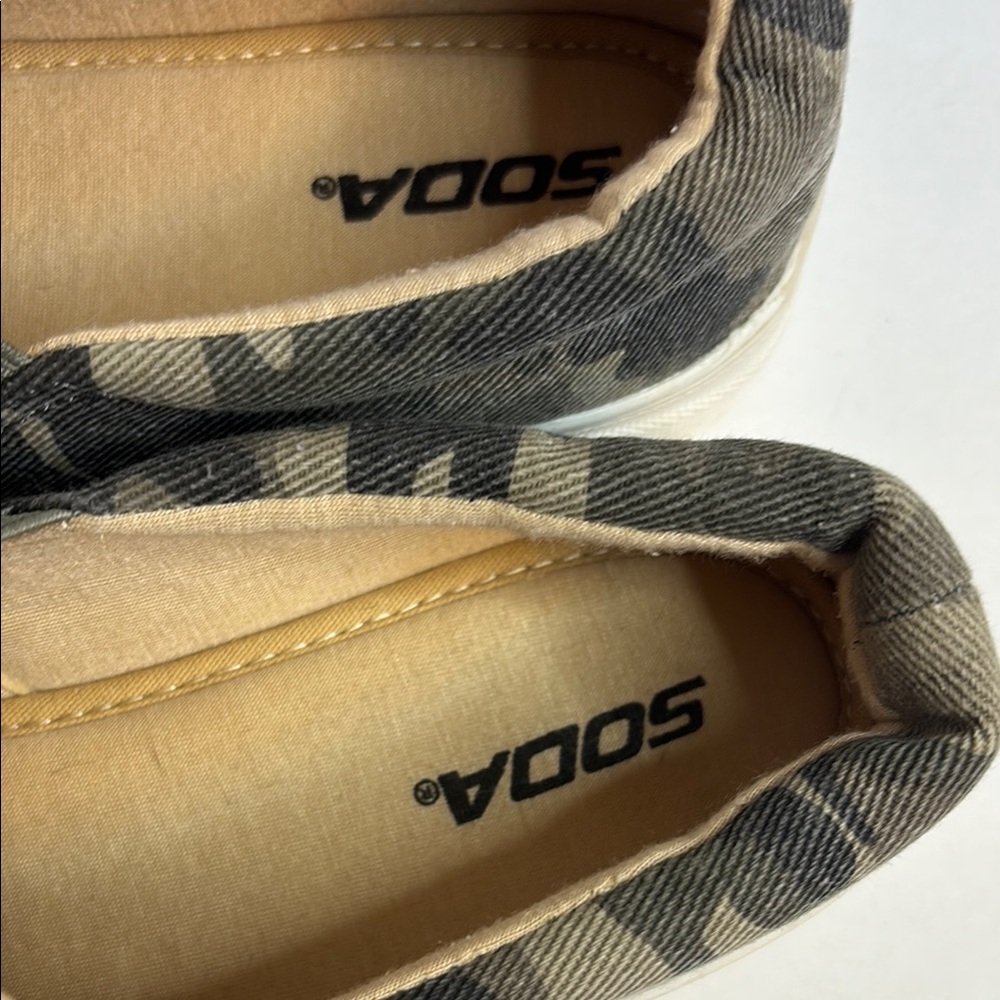 FINAL! Soda Camo Green and White Slip-On Sneakers with Rubber Soles - Picture 3 of 9